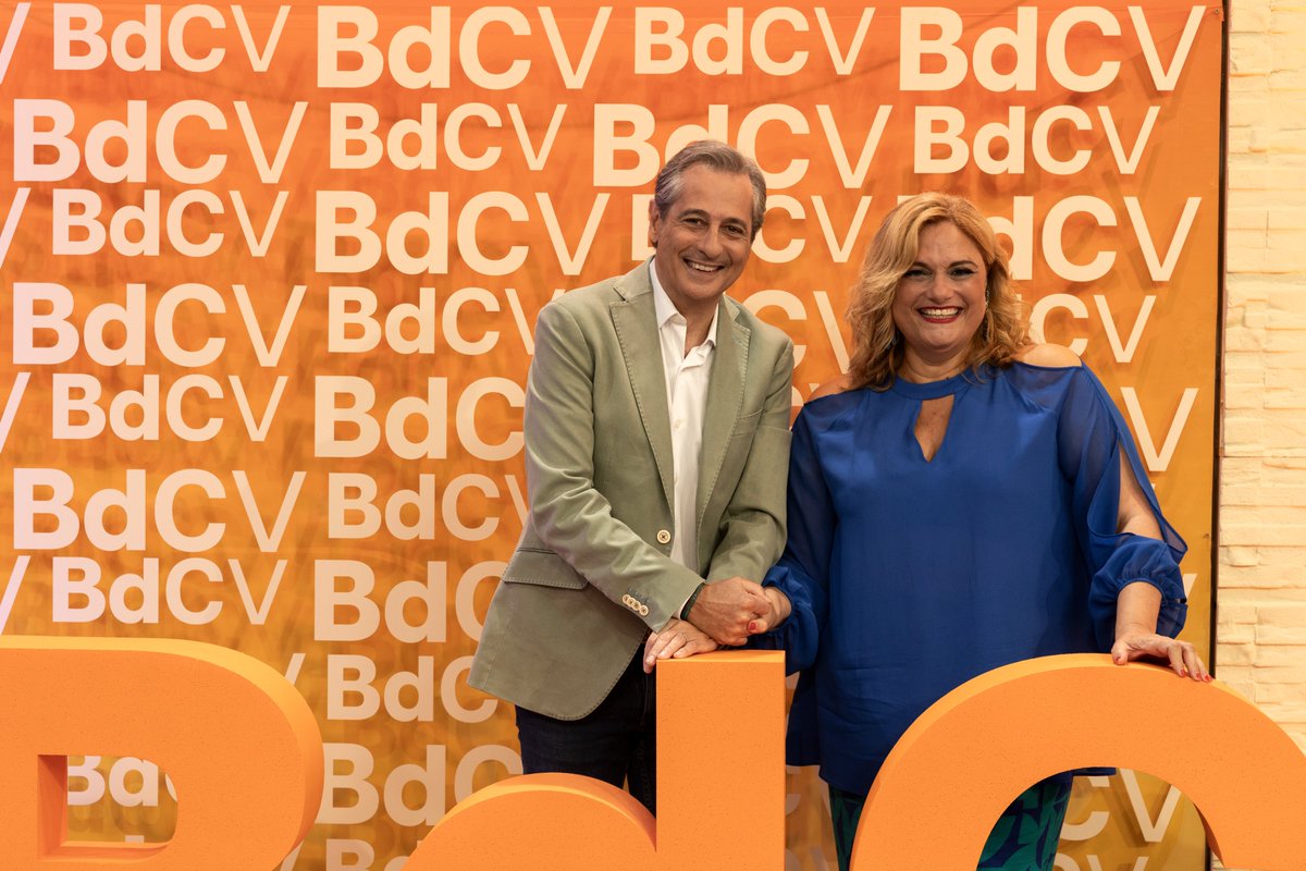 Bona vesprada CV (@bonavespradacv) on Twitter photo En el programa de hui:
- Psicofàrmacs, els enemics del sexe, amb <a href="/Monikamolner/">Mónika Molner</a>
- Llet i begudes vegetals amb <a href="/anitasirvent/">ana sirvent</a>
- Societat amb <a href="/joseplozanoVLC/">Josep Lozano</a> i Mayren Beneyto
- Actualitat amb <a href="/JuanNietoIvars/">Juan Nieto Ivars 🐼</a> i <a href="/pilartamayo75/">Pilar Tamayo Villalb</a>
- Previsions de l'oratge amb <a href="/Javiermiroo/">Javi Miró</a> <a href="/apunt_media/">À Punt</a> En el programa de hui:
- Psicofàrmacs, els enemics del sexe, amb <a href="/Monikamolner/">Mónika Molner</a>
- Llet i begudes vegetals amb <a href="/anitasirvent/">ana sirvent</a>
- Societat amb <a href="/joseplozanoVLC/">Josep Lozano</a> i Mayren Beneyto
- Actualitat amb <a href="/JuanNietoIvars/">Juan Nieto Ivars 🐼</a> i <a href="/pilartamayo75/">Pilar Tamayo Villalb</a>
- Previsions de l'oratge amb <a href="/Javiermiroo/">Javi Miró</a> <a href="/apunt_media/">À Punt</a>