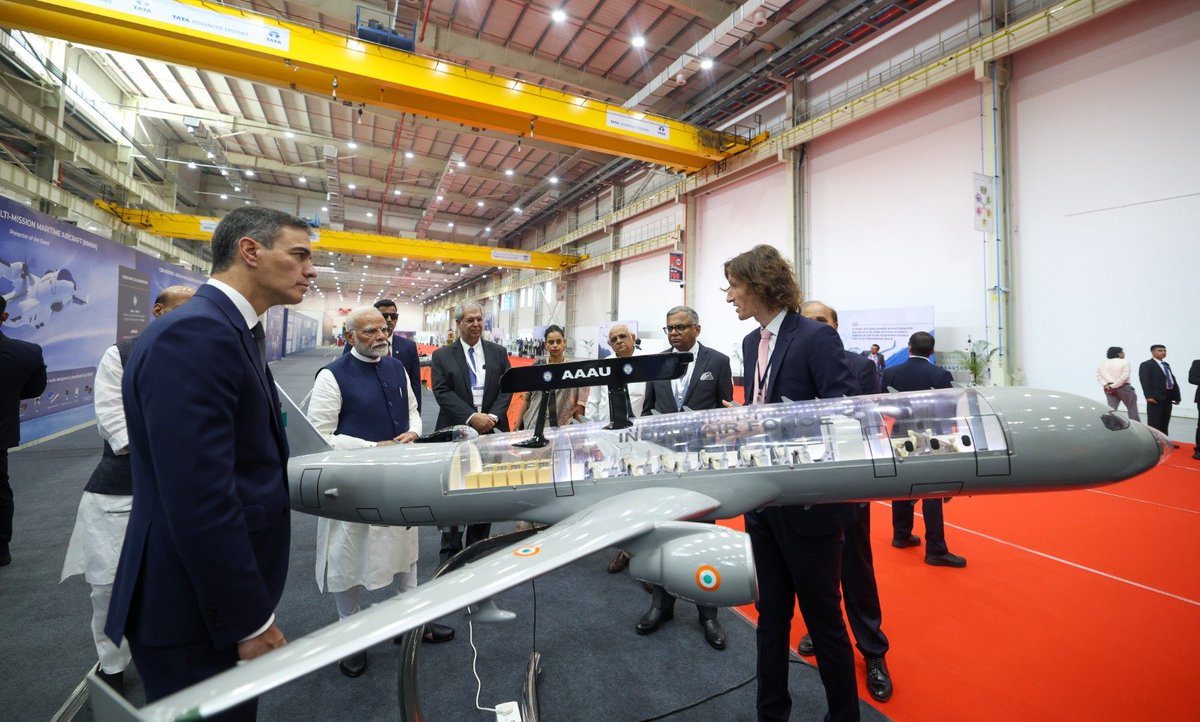 Narendra Modi tweet media