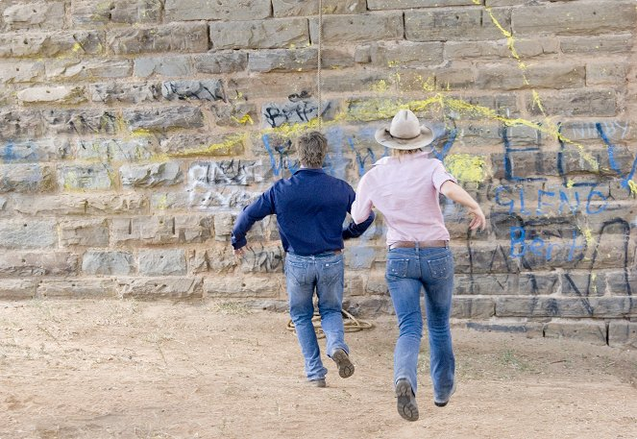FCAbiTucker's tweet photo. #AbiTucker @MattPassmore11 #mcleodsdaughters #mcleodsmonday #mcleodsmemories #memorymonday https://t.co/zfiYDsL7GI