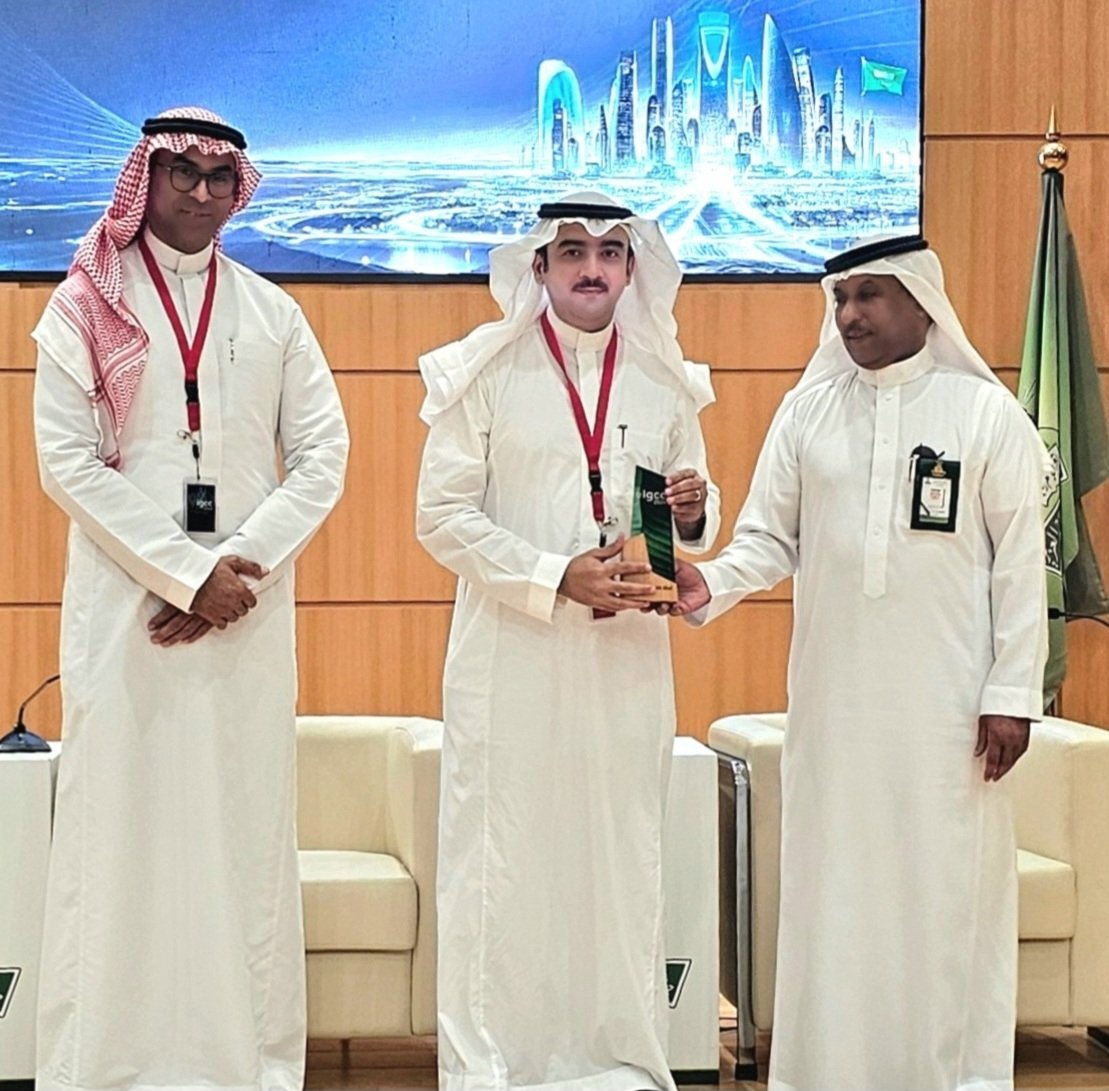 أ.د. عبدالملك الطف tweet media
