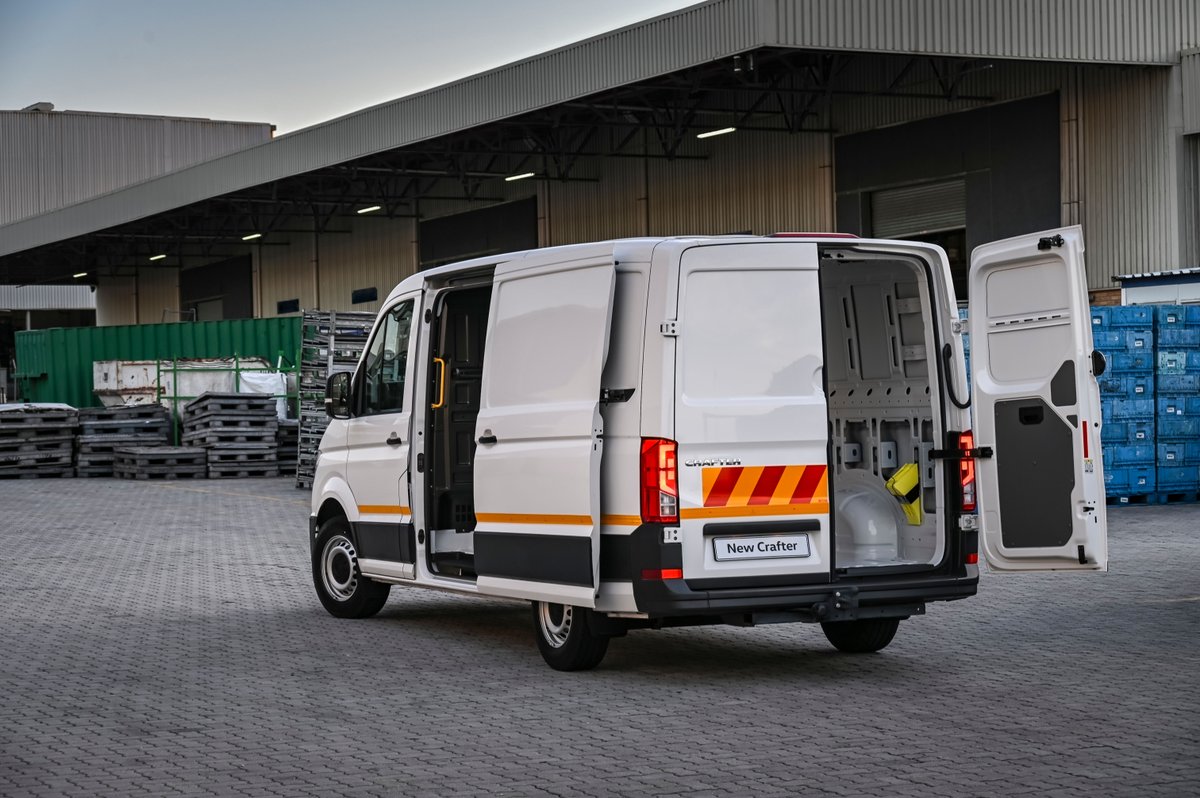 Motus_VW's tweet image. The #VolkswagenCrafter, the dependable powerhouse for your toughest jobs. It’s not just a van; it's your most reliable team member.
🔗lindsaysaker.co.za/find-a-dealer

#WorkVan #VWCrafter