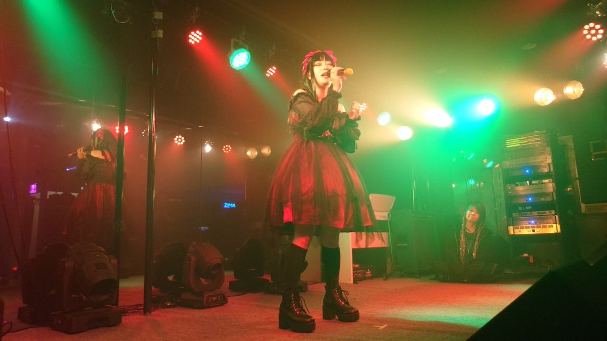 shocora_sei's tweet photo. コラボとソロと過去最多の7曲披露させていただきました!
久しぶりに謎の緊張で
1曲目から盛大な歌詞飛びや、歌詞間違え炸裂して本人はリベンジしたくてたまりませんが
お客様が沢山声出してくださり最後まで楽しむことができました!
ありがとうございました!
#にじ推しぽっぷ
#ShocoRaiv https://t.co/db2lmC4D2W