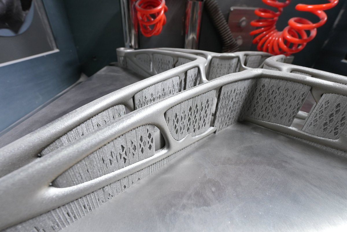 HBDAdditive2015's tweet image. 👏👏We&apos;re excited to share this drone frame printed by our HBD 1000Pro Metal AM System! 
Crafted with Stainless Steel 316L, it combines durability with lightweight design through topology optimization. 
 #Metal3DPrinting #DroneFrame #DronesManufacturing #HBDAdditiveManufacturing