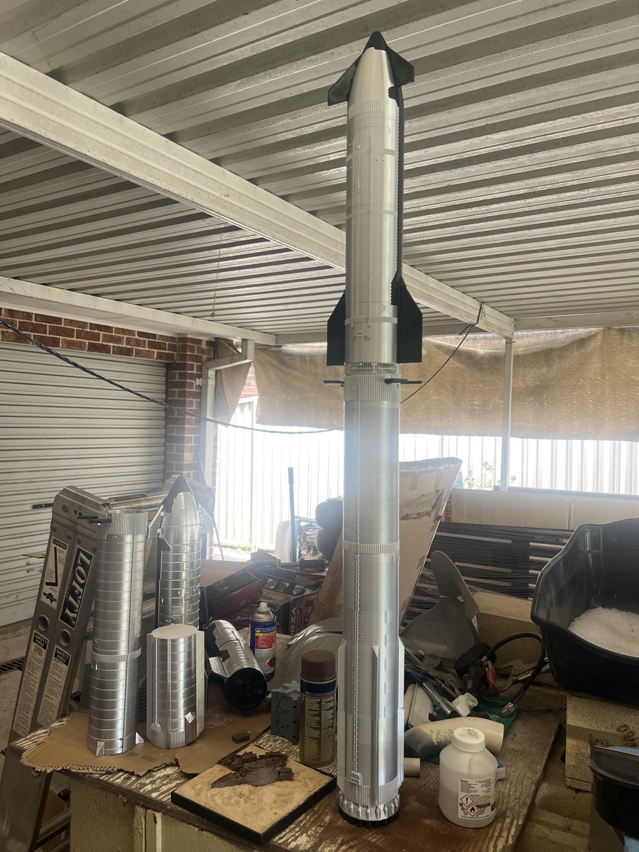 I want this Starship V2 model!!!