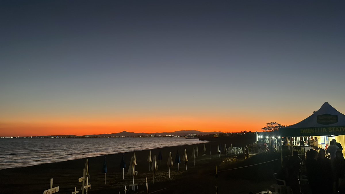 viking8631's tweet photo. Why do I want to live in Cyprus after this posting?

This picture says it all. https://t.co/pdbxHZWcoC