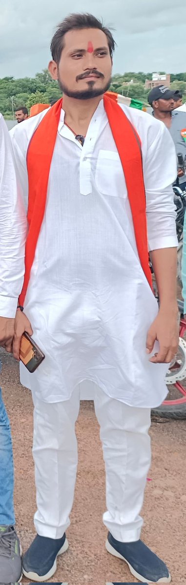 sailendrarajap1's tweet photo. वादा है   क्षेत्र के विकास का
सम्मान होगा आपके विश्वास का।

आपका सेवक, आपके परिवार का सदस्य https://t.co/IixvjbMPPz