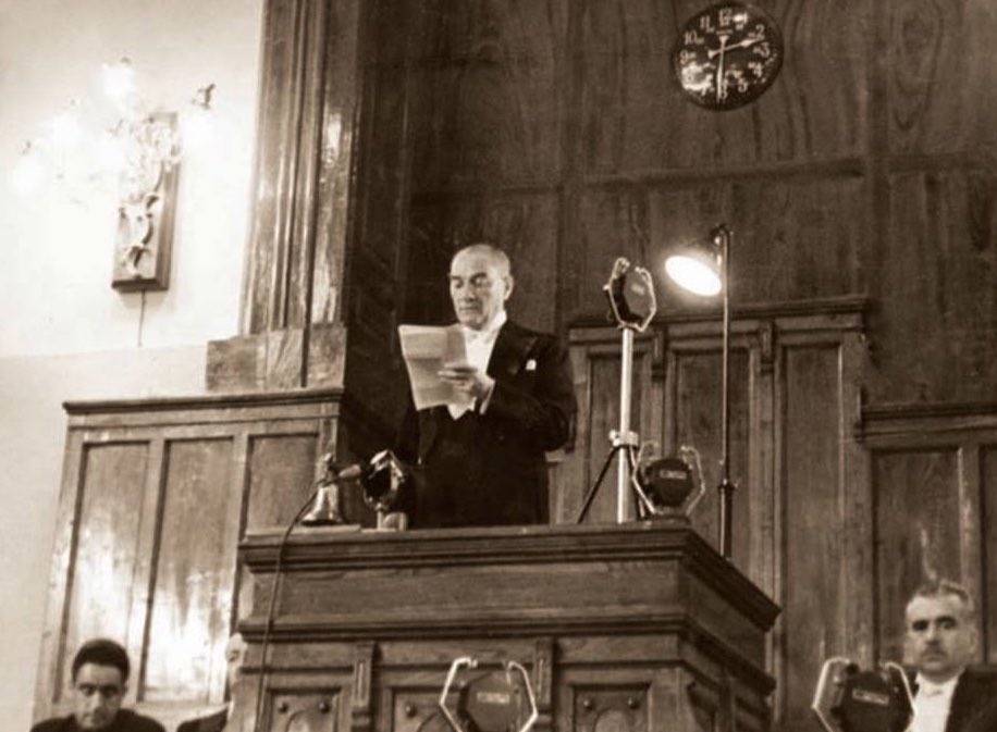 Efendiler, Yarın CUMHURİYETİ ilan edeceğiz. (28 Ekim 1923 / M. Kemal ATATÜRK)