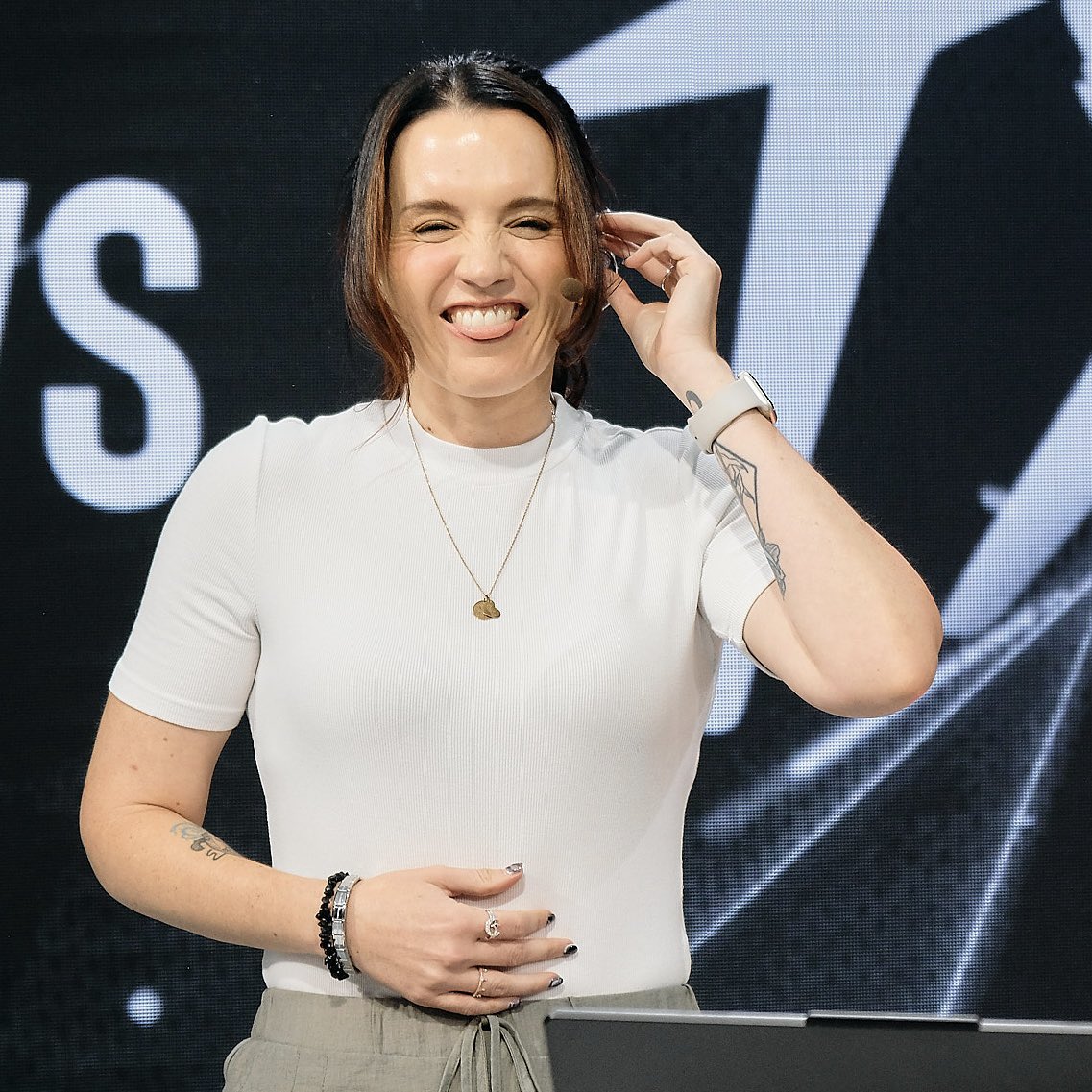 Sam “Tech Girl” Wright tweet media