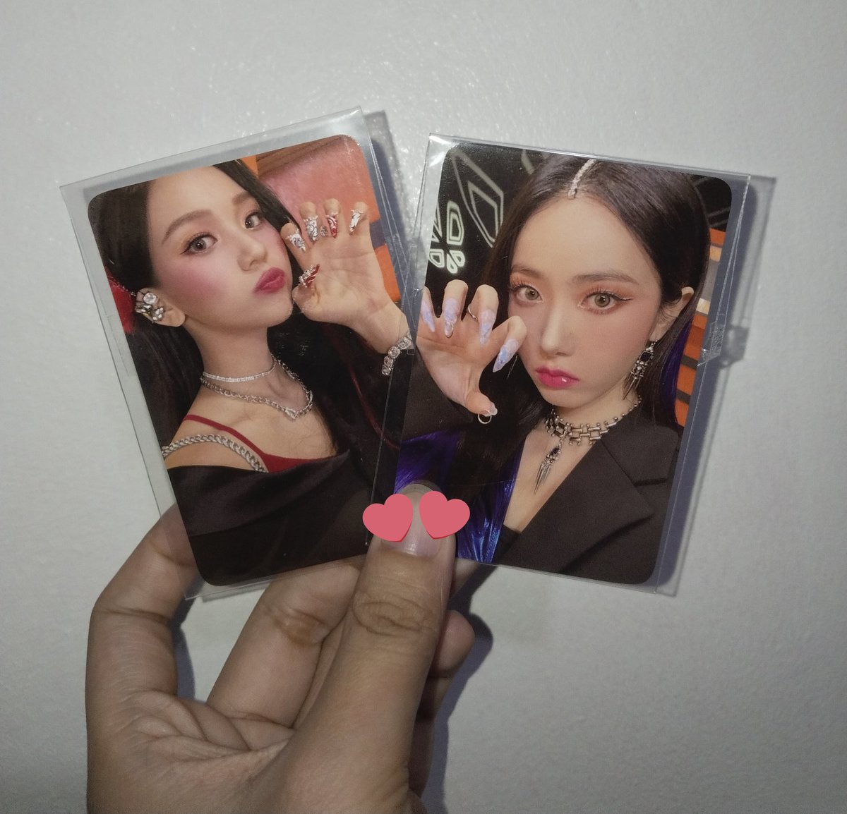 vobocart's tweet photo. #vobosells ; wts lfb ph

viviz sinb and umji ktown beam of prism pob  
- ₱260 ea, ₱500 set
- still sealed, tho warped na 'yung plastic

dm for questions.

mop: gcash, bpi / mod: jnt.

#. viviz beam of prism ktown pob sinb umji rawr horanghae https://t.co/yw0TqRfL2i
