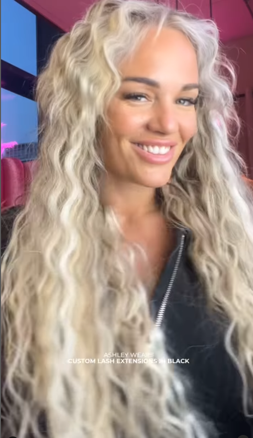 b_brother2025's tweet photo. Ashley de Graaf wilde even weer wat anders met haar haar #extensions #blond #blonder #krullen #bigbrothernlbe https://t.co/wss4puFU4O