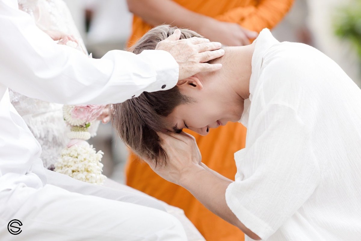 Suppasit Channel (@suppasitchannel) on Twitter photo ภาพบรรยากาศพิธีอุปสมบท ( 2 )
MEW ORDINATION DAY
<a href="/MSuppasit/">mewsuppasit</a>
#ปุญญวัฑฒโนภิกขุ
#MewSuppasit
#มิวศุภศิษฏ์ ︎︎︎︎ ภาพบรรยากาศพิธีอุปสมบท ( 2 )
MEW ORDINATION DAY
<a href="/MSuppasit/">mewsuppasit</a>
#ปุญญวัฑฒโนภิกขุ
#MewSuppasit
#มิวศุภศิษฏ์ ︎︎︎︎