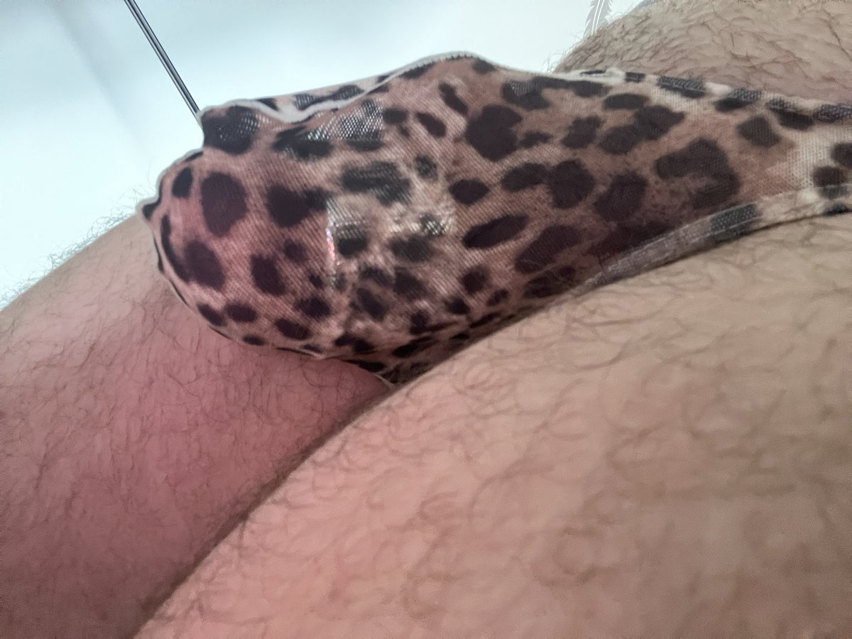 filperols's tweet photo. #thong du jour
ร vos commentairesโฆ
#underwear #bulgeinunderwear #bulgedick #bulge https://t.co/FwoRmIb5dZ
