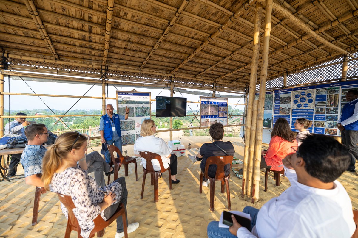 IOMBangladesh's tweet photo. The USA 🇺🇸 stands with the #Rohingya refugees & host communities in Cox's Bazar 🇧🇩.
Recently, @SenateForeign representatives visited IOM’s Innovation Valley, designed for sustainable, disaster-resilient shelters & camp development interventions for the #refugees. https://t.co/SiJLw0uE3X