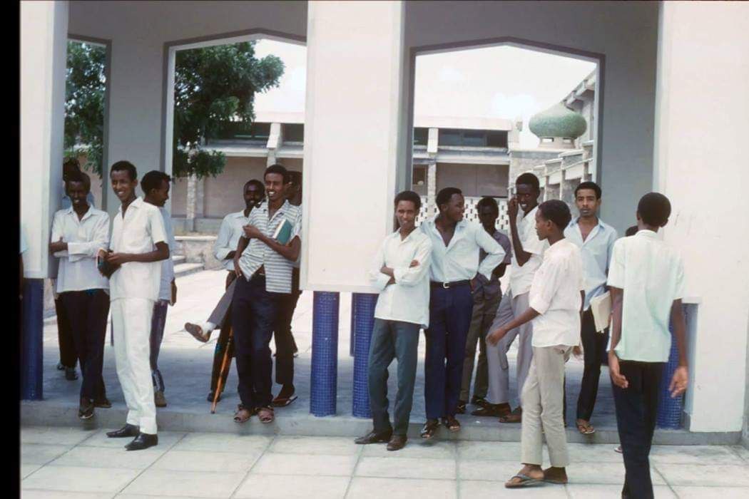 Back in the 80s and even 90s, Somalis were lean, healthy, and fit.

My grandfather used to call them 'msomari', loosely meaning 'steel nails' because they were lean and tough. 

They used to walk afar carrying wares for sale on their shoulders without stopping.

Culturally,