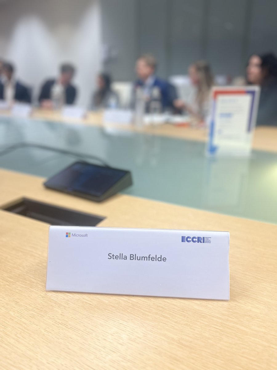 Stella Blumfelde tweet media