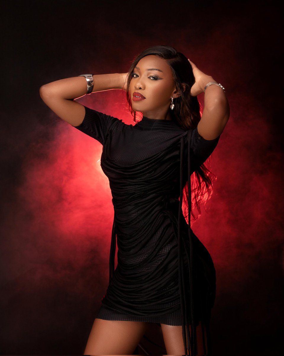 TerazoNewMedia's tweet image. #NewClientAlert: Miss Kamweru is a passionate singer, songwriter, and performer from Nairobi, Kenya, specializing in Afro pop music. She first gained recognition as part of the girl group Band BeCa, known for hit songs such as &quot;Brathe,&quot; &quot;Kindanindani,&quot; and &quot;Watch Your Mouth.&quot;