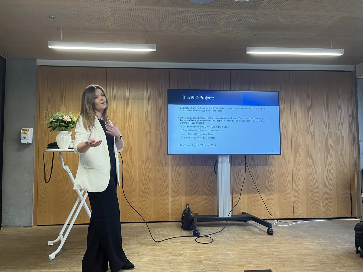 Olivier1Schmitt's tweet image. Last Thursday, Anna Vlasiuk Nibe defended her PhD thesis on the geo-economic turn in the European Investment Policy regime, which I had the great pleasure of supervising, with @vckeating.
Thanks to the committee (@c_hoeffler and @GabrielSilesB) for their engagement and feedbacks