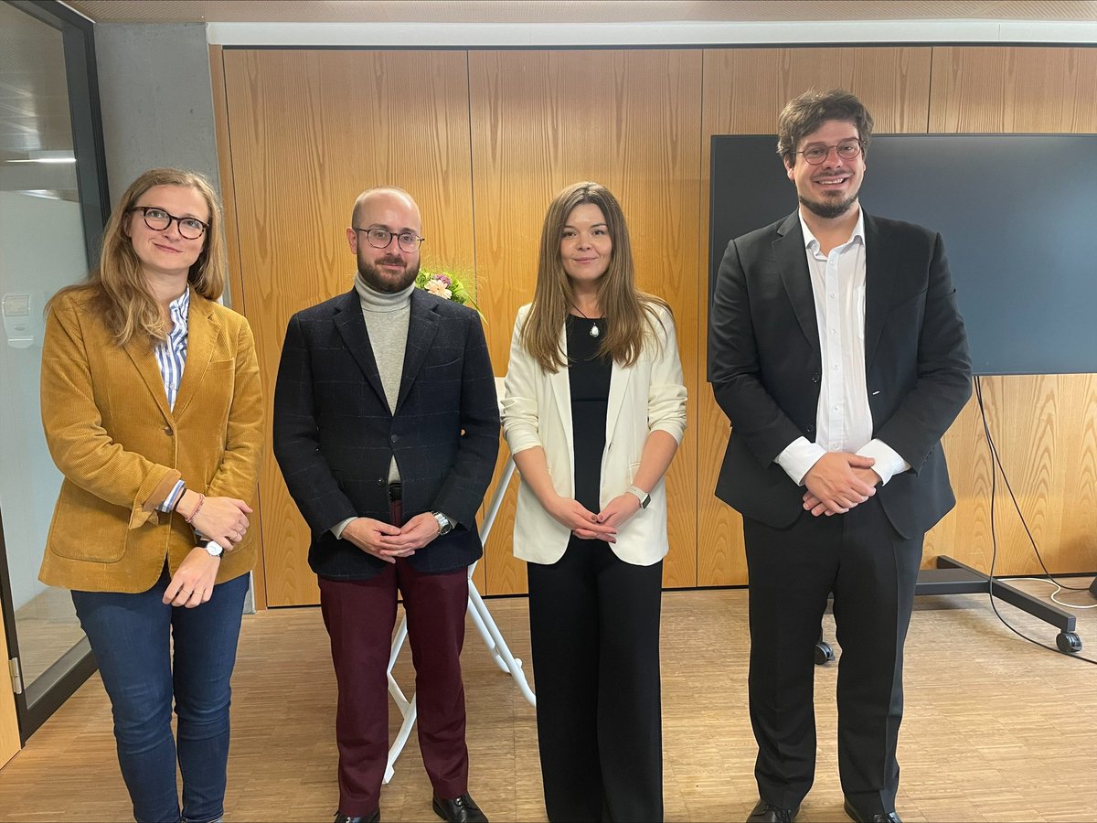 Olivier Schmitt (@olivier1schmitt) on Twitter photo Last Thursday, Anna Vlasiuk Nibe defended her PhD thesis on the geo-economic turn in the European Investment Policy regime, which I had the great pleasure of supervising, with <a href="/vckeating/">Vincent Keating</a>.
Thanks to the committee (<a href="/c_hoeffler/">catherine hoeffler</a> and <a href="/GabrielSilesB/">Gabriel Siles-Brügge - @gabrielsilesb.bsky.social</a>) for their engagement and feedbacks Last Thursday, Anna Vlasiuk Nibe defended her PhD thesis on the geo-economic turn in the European Investment Policy regime, which I had the great pleasure of supervising, with <a href="/vckeating/">Vincent Keating</a>.
Thanks to the committee (<a href="/c_hoeffler/">catherine hoeffler</a> and <a href="/GabrielSilesB/">Gabriel Siles-Brügge - @gabrielsilesb.bsky.social</a>) for their engagement and feedbacks