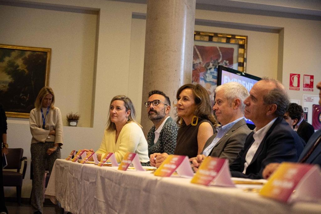 _SCAYLE's tweet photo. 🎉 SCAYLE  participó como jurado en Emprende Experience León! 🚀🤝 Seguimos apoyando el talento emprendedor y la innovación en León 💡🌟. ¡Estamos listos para impulsar ideas que transformen el futuro! 💪 #EmprendeLeón #SCAYLE #FELE https://t.co/HaVt45t9La