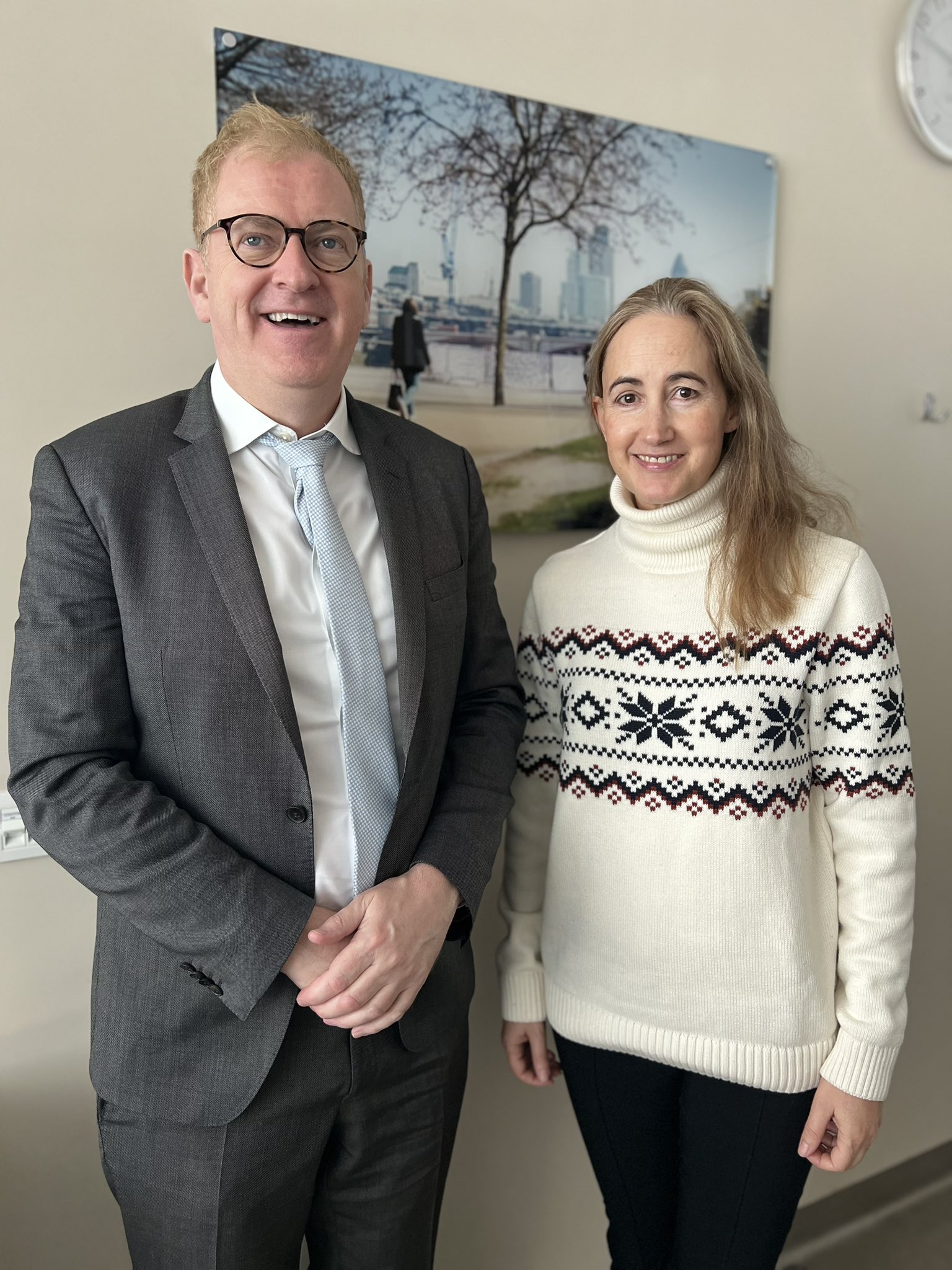 Sophie Kinsella on X: In BrainTumourAwareness week, I wanted to send huge  thanks to the wonderful medical staff who have cared for me. Dr Paul  Mulholland is a UK expert in new