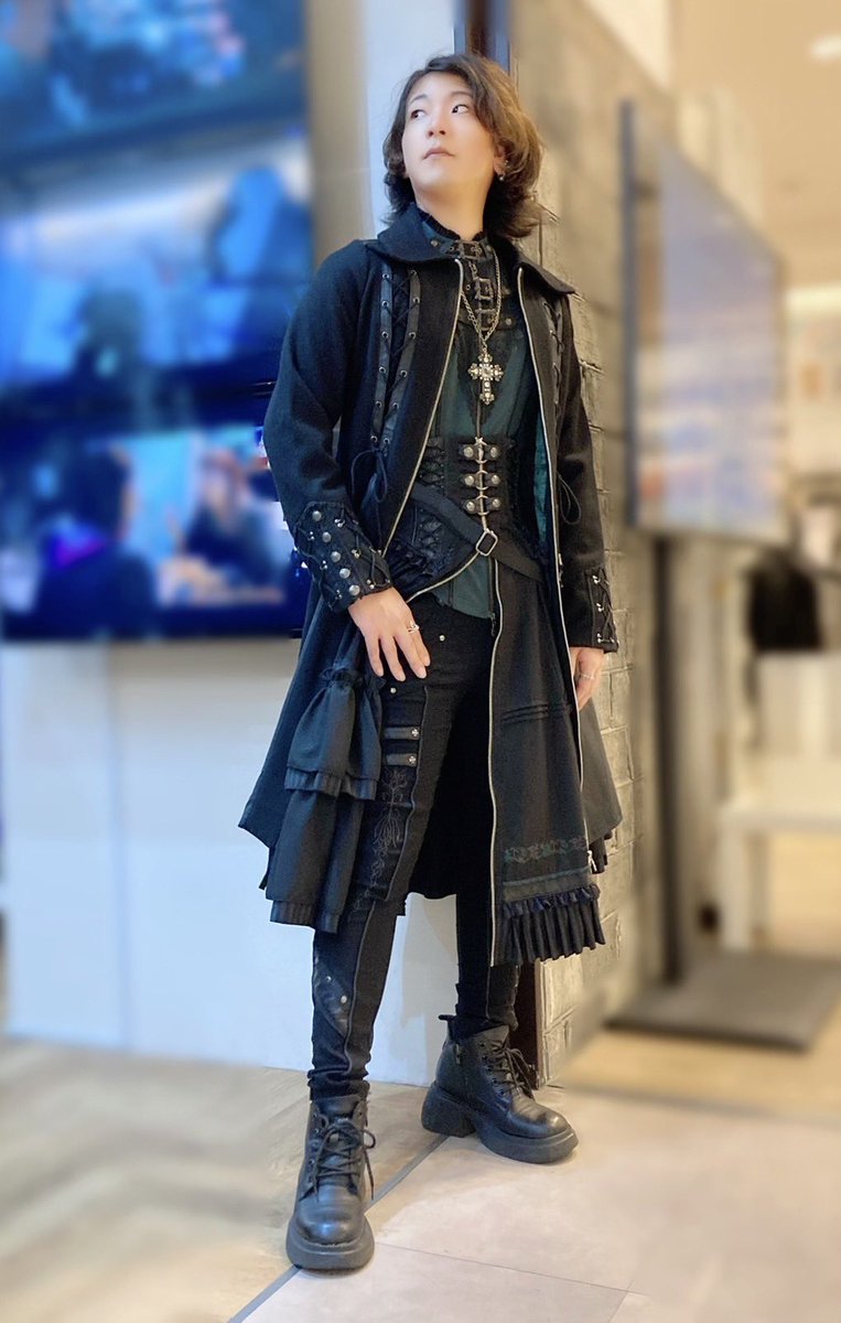 こんにちは🐶 #Oneste × #メンズゴシック コーデ🥀 📍Dark Wizard