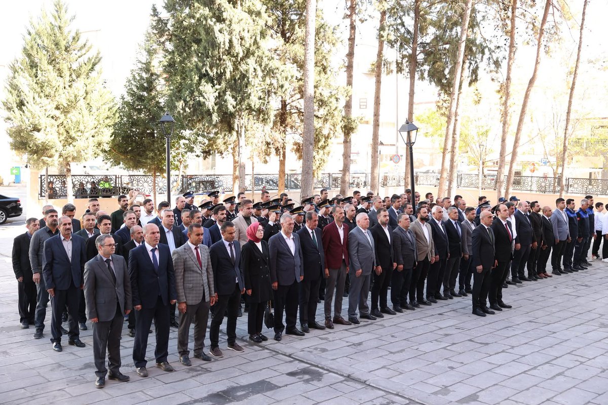 arabanbld's tweet photo. Sunma Töreni, Hükümet Konağı bahçesinde gerçekleştirildi. 

Tören; Başkanımız Mehmet Özdemir ve Araban Kaymakamı Özgür İşçimen'in katılımları ile gerçekleşti.
29 Ekim Cumhuriyet Bayramımız Kutlu Olsun. https://t.co/yMX9lj4Xty