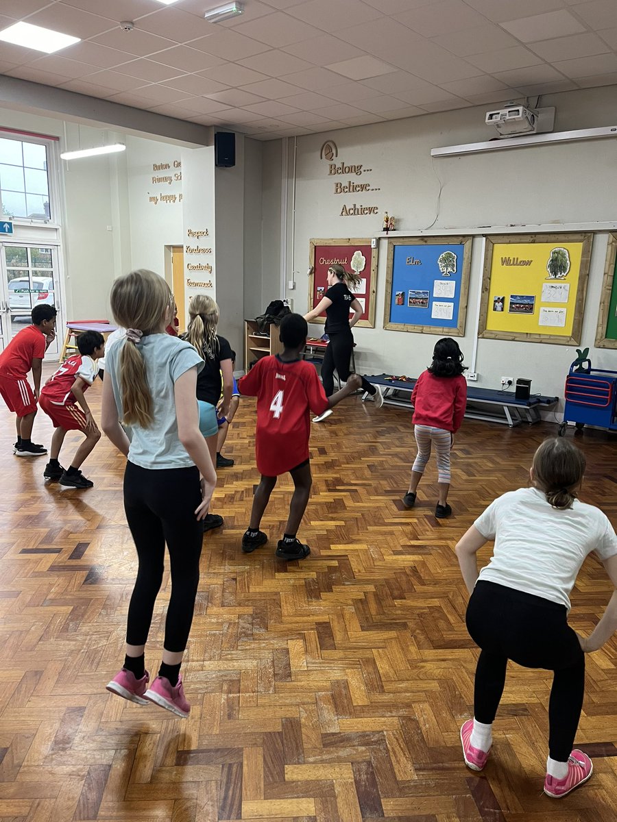 Badgers love their Wednesday afternoon dance sessions with Stacey 🕺💃 <a href="/BG_Badgers/">Badgers @ Burton Green Primary School</a> #BGSport