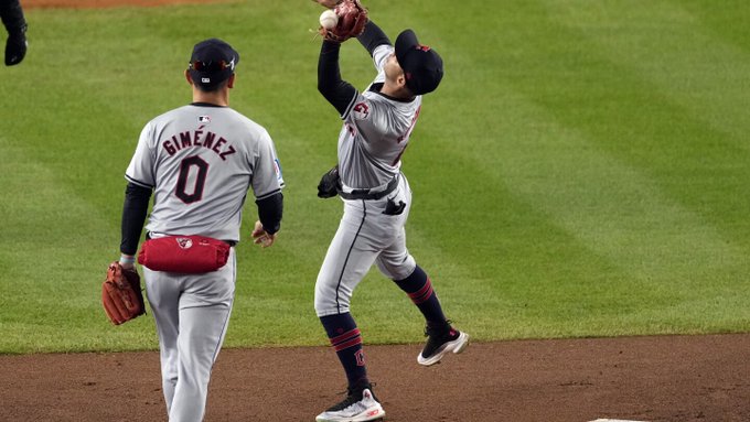 MetsFanInPhilly's tweet image. Did anyone find out why these two @CleGuardians players were wearing fanny packs during the game last night? It certainly contributing to their bad play.

NFL players can use them as hand warmers. But how can that be in baseball -- w/ a gloved hand?

#Guardians #ALCS #FannyPacks