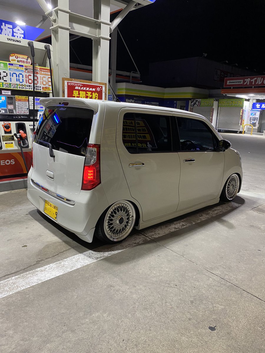 4月終わりにムーヴからmh44sワゴンRに乗り換え。
1、2枚目…納車1ヶ月後
3、4枚目…納車5ヶ月後
やっぱスズキの方がオレはやりやすい