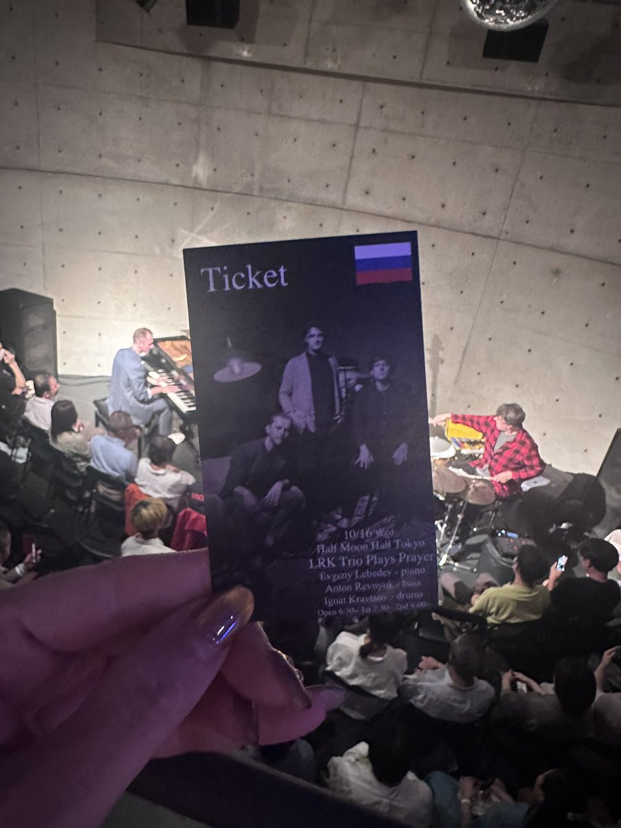 ioriviolin's tweet photo. #ignat
#LRKtrioplays
#anton
#evgeny https://t.co/t1ExoZWCUt