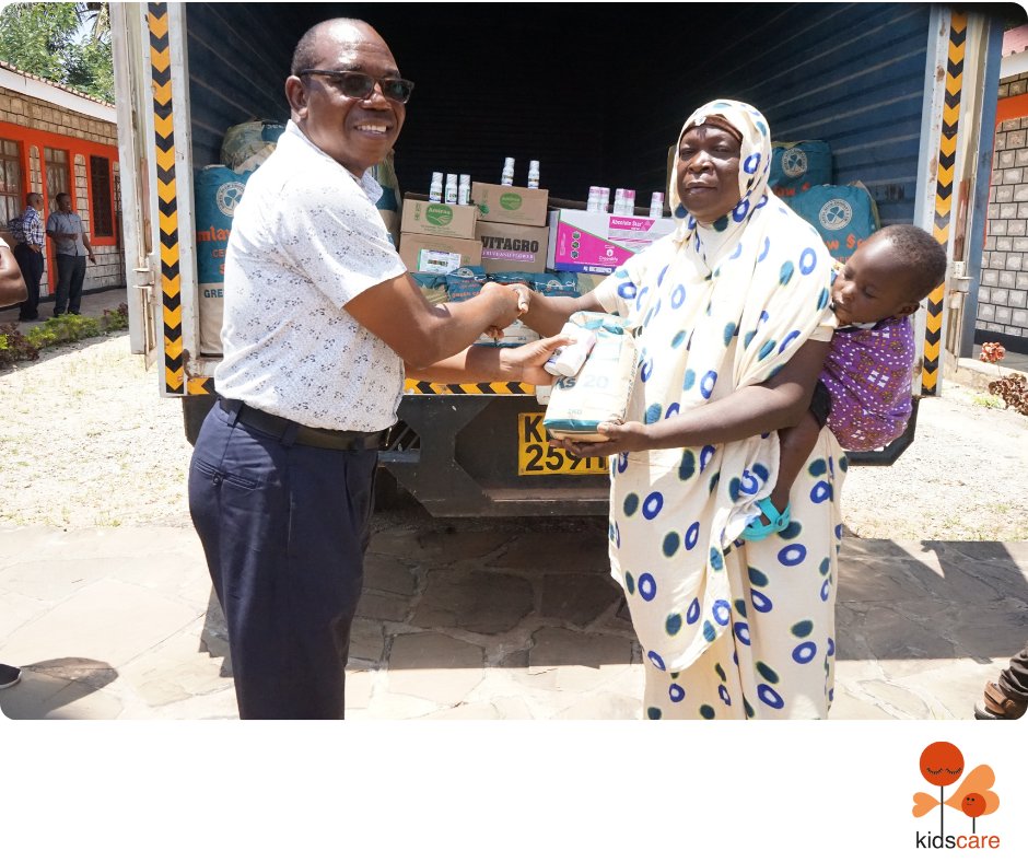 On 16TH October 2024, KidsCare, in collaboration with the county and national government ,officially flagged off the distribution of farm inputs to support 598 of the poorest households in Lungalunga!
These families received will receive crucial seeds like COWPEAS and GREEN GRAMS