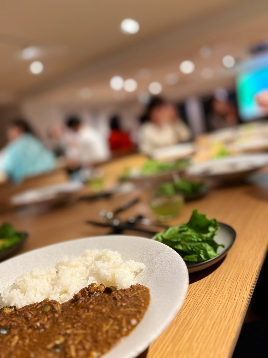 nono_spgr's tweet photo. 本日は久々の #CRAZYPEEPS へ
初めましてと久しぶりが混ざりながら
人の発する言葉や雰囲気や存在を感じて、自分に立ち返る時間になったなぁ。
偶然を楽しみ、必然を楽しめる
そんな期間にしていきたいなと思った☺️ https://t.co/04Fz3SBnc6