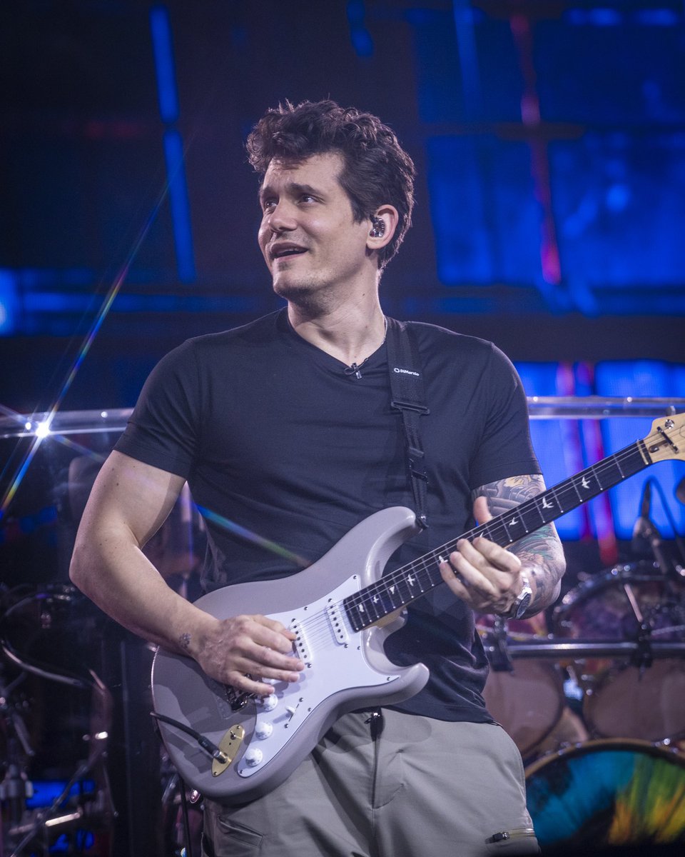 Happy Birthday to these two: <a href="/BobWeir/">Bobby Weir</a> &amp; <a href="/JohnMayer/">John Mayer</a>! ⚡️✨ 

📸: Chloe Weir