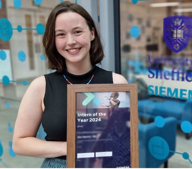 Congratulations to Mechanical Engineering with Biomechanics student Flora for being named <a href="/Siemens/">Siemens</a>  Intern of the Year 🎉 Read on: sheffield.ac.uk/news/universit… 😊