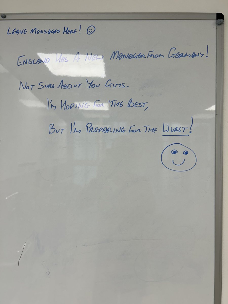 sqcdp's tweet photo. This turns up at work..... #england https://t.co/7Q4tbSSVfS