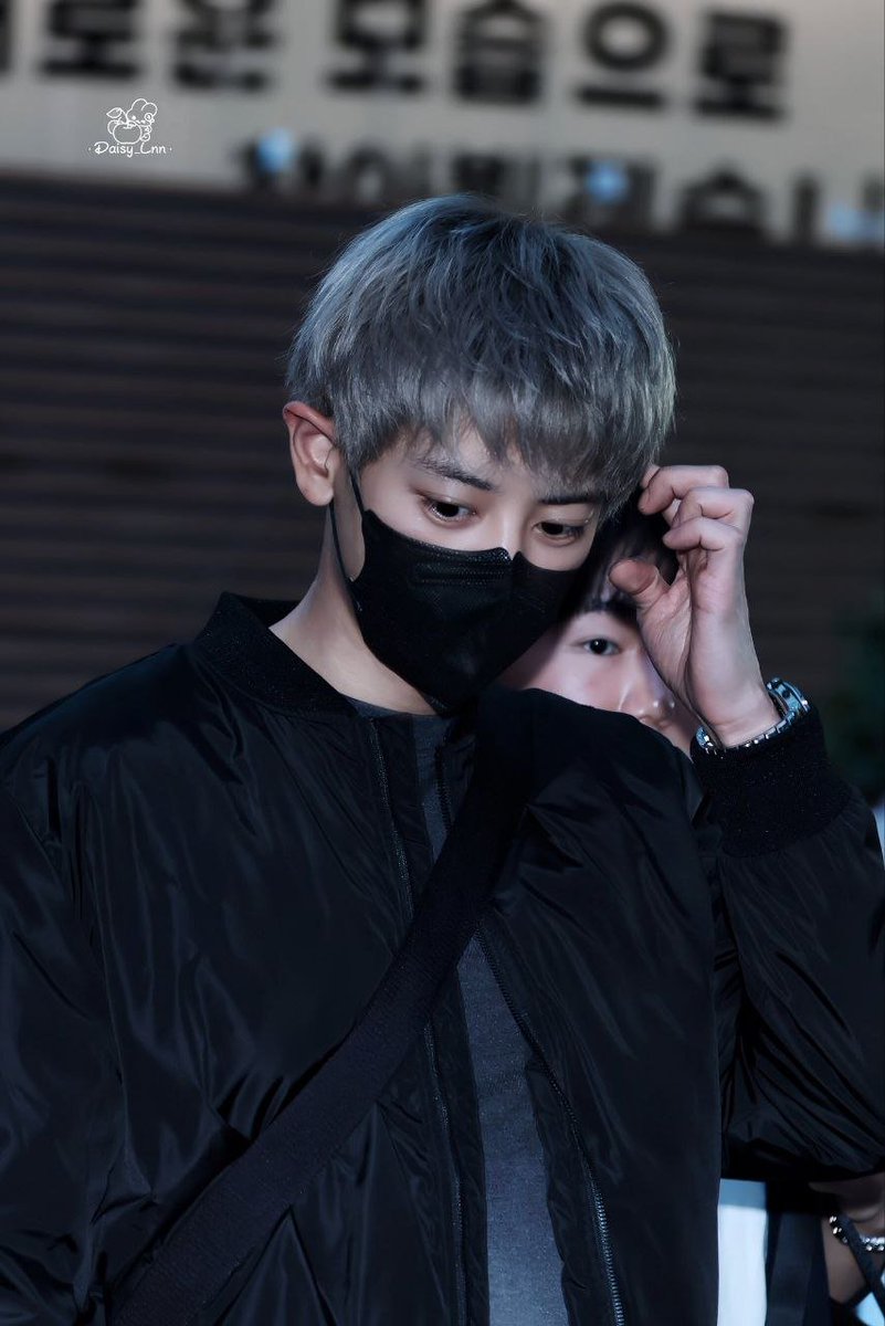 EXO_PlanetBR's tweet photo. [FOTO] 16/10/24 #CHANYEOL no aeroporto de ICN indo para Manila

#찬열 #EXO #엑소 @weareoneEXO https://t.co/5RvYOnpMYQ