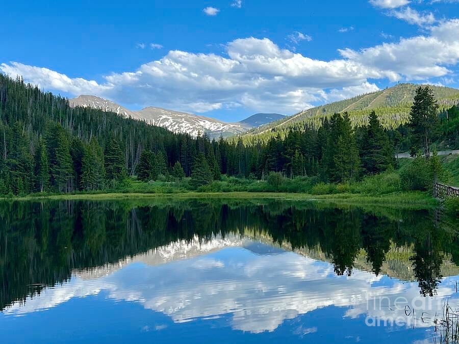 erinmdorffette's tweet photo. It feels like a day for some #reflection and #mountain #lake time. #ilovecolorado #colorfulcolorado #playwinterpark #colorado #lifeisgood #getoutside #naturalperspective #savingmemoriesbymakingmemories

https://t.co/4PY4TxLc39 https://t.co/PvlmdrfCon
