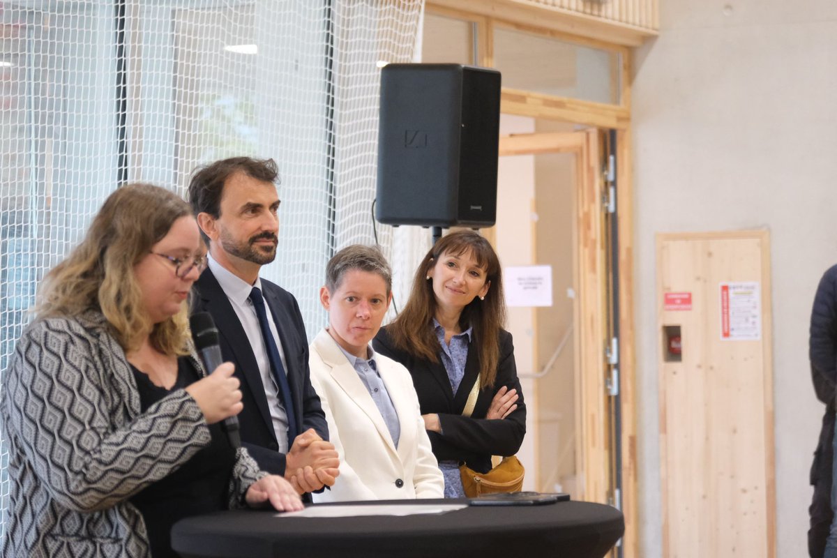 NublatFaure's tweet photo. ✂️Inauguration du nouveau gymnase Anne Barnéoud dans le 7eme arrondissement. Merci à Anne Barnéoud, notre parapongiste multimédaillée, pour son discours très fort. 

Un très bel équipement qui se veut exemplaire en terme d'inclusion des publics et de construction écologique. https://t.co/jkhsv9omWr