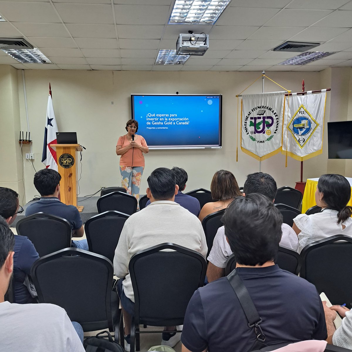 utpfii's tweet photo. Visita Académica de la Escuela Bancaria y Comercial de México 📚✈️

¡Éxito total en nuestra visita académica!  La Facultad de Ingeniería Industrial recibió a 76 estudiantes de México, quienes disfrutaron de charlas sobre Panamá, cultura y negocios.

#utpfii #utppanama https://t.co/NPPGjeKdTI