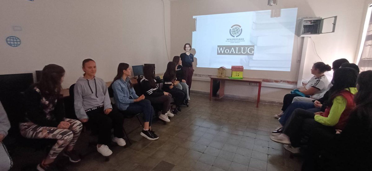 Sot filluam #klubinWiki te shkolla #JeronimdeRada Elbasan. 
Nëse jeni mësues dhe doni të formoni klube Wiki në shkollën tuaj, na shkruani:📨info@wikimediashqip.org. 

Gjëra të bukura na presin! 😍
#Wikipediashqip #WoALUG #WikiClub