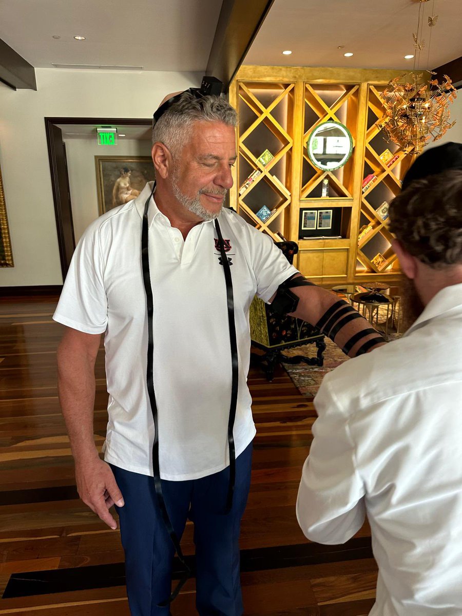 Yossi Farro tweet media