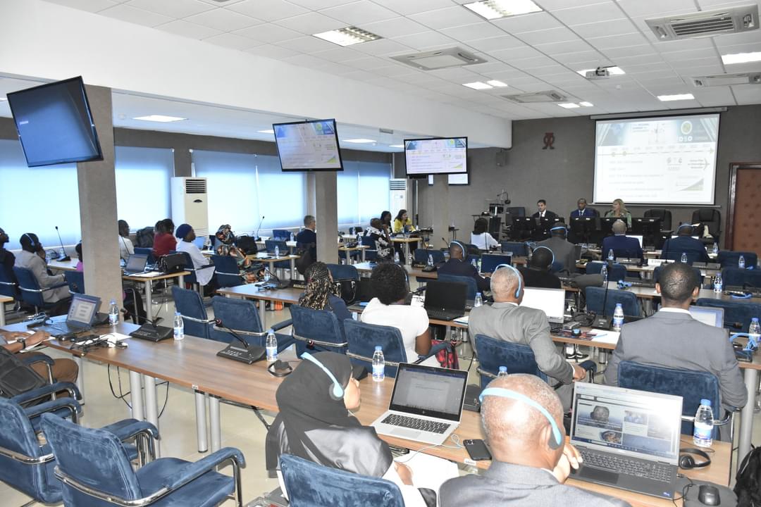 meteosenegal's tweet photo. Dans le cadre du #CORSIA, #WACAF organise un atelier régional à Dakar les 15 et 16 octobre  sur l'environnement dans le but de sensibiliser et d’échanger sur ses politiques d'énergie propre pour l'aviation. #ANACIM est le point focal du programme CORSIA pour le Sénégal. https://t.co/45Ov08Exaa