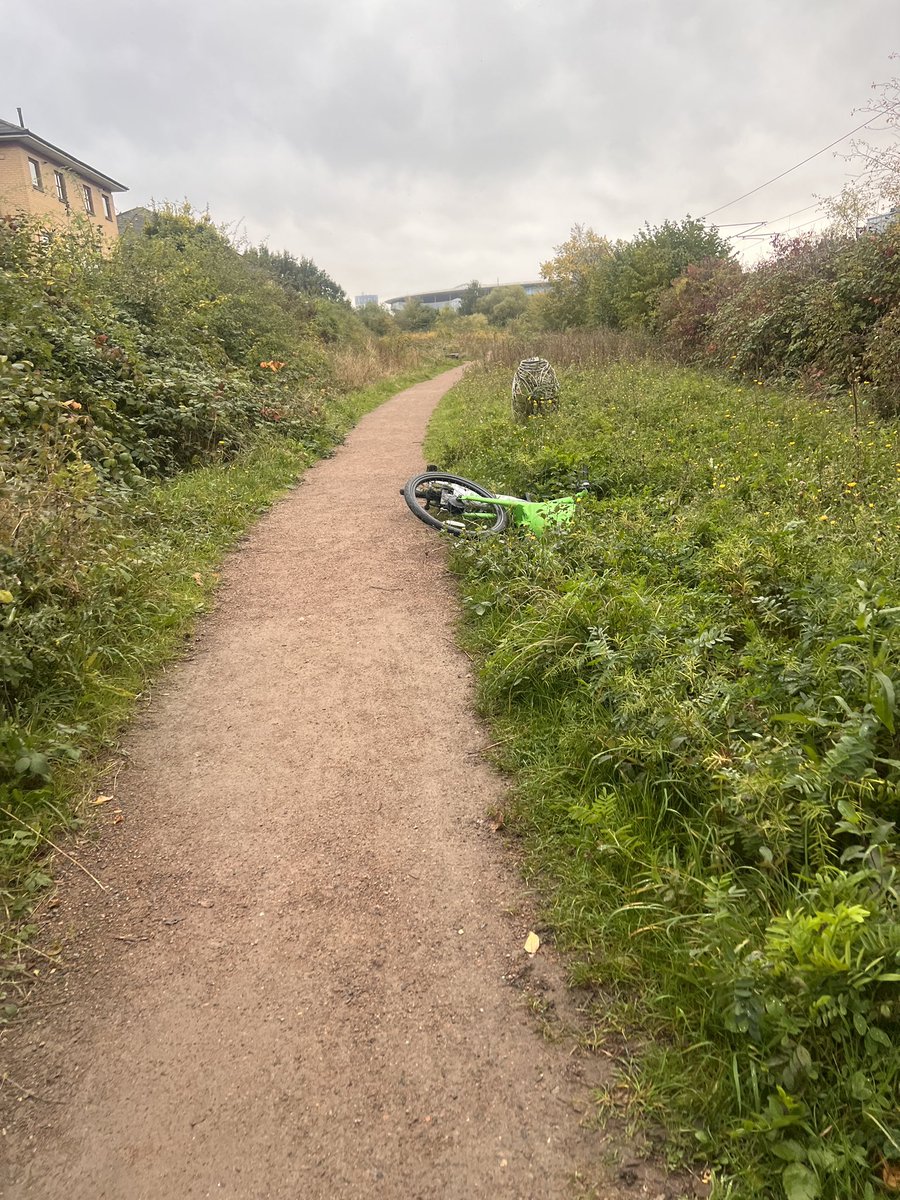 Lime Bike Services 

Please collect your bikes from the pathway to Gillespie Park from Finsbury Park Station entrance and further down the path way. Thank you! 

<a href="/limebike/">Lime</a> 
#limebike
#finsburypark
#gillespiepark
#london