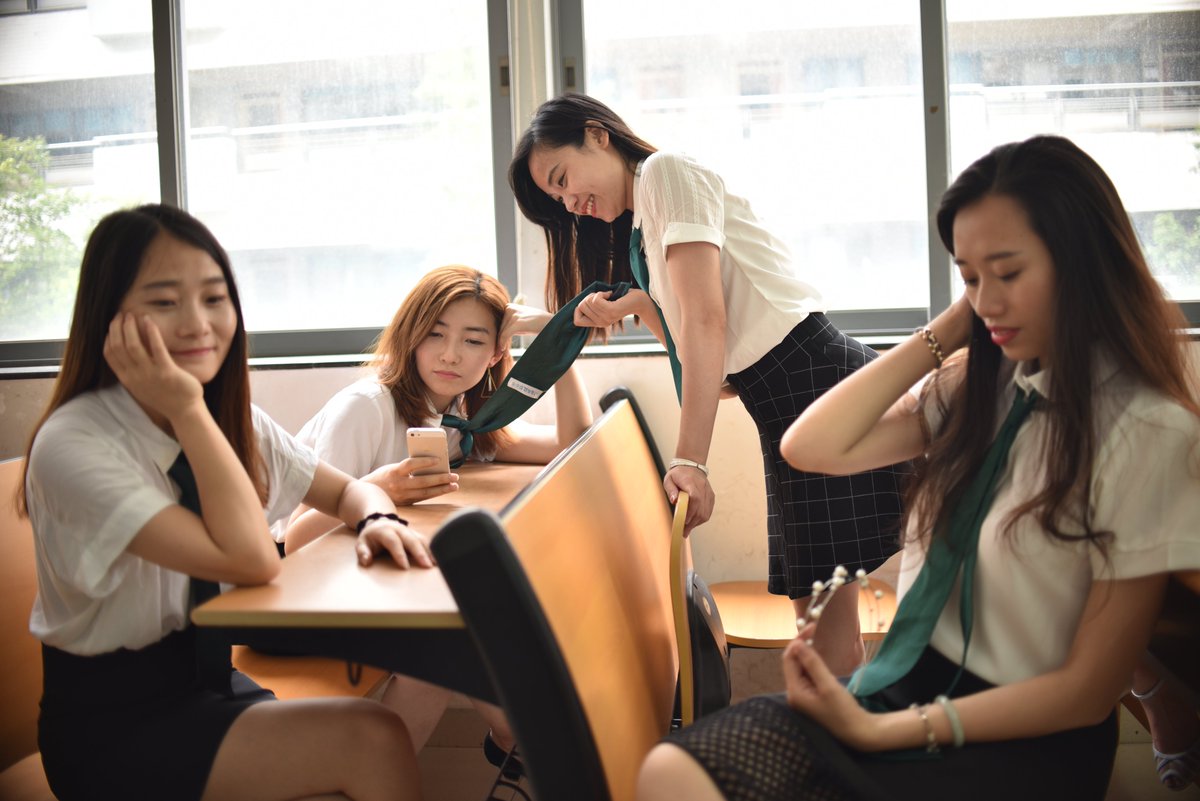 毕业小姐姐写真[548P+7.55G] #眼镜娘 #眼镜妹 #毕业照 #女大学生 #写真 
No.100920 预览全套尺度看置顶或私信 投稿：@007share 
眼镜娘圈子：https://t.co/VSeJDJ4Yn7 https://t.co/jNaWOhZ1v6
