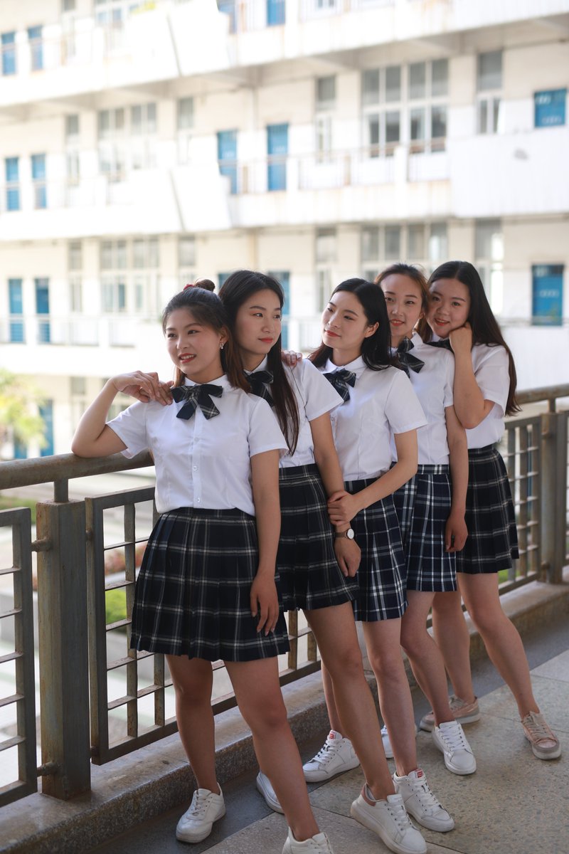 毕业小姐姐写真[510P+7.86G] #眼镜娘 #眼镜妹 #毕业照 #女大学生 #写真 
No.101014 预览全套尺度看置顶或私信 投稿：@007share 
眼镜娘圈子：https://t.co/VSeJDJ4qxz https://t.co/wZekfg77bI