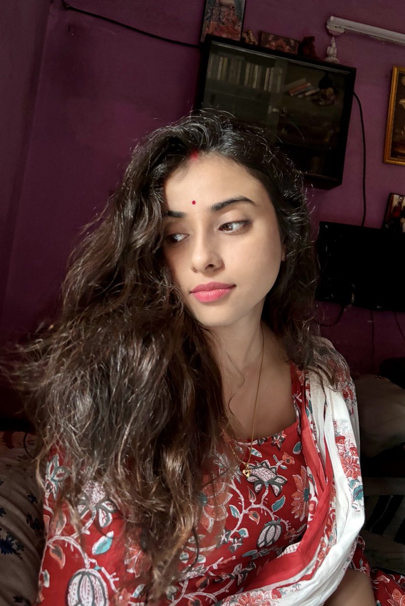 SingerShreyasi's tweet photo. শুভ কোজাগরী লক্ষ্মী পূজার প্রীতি ও শুভেচ্ছা জানাই সবাইকে ❤️🙏🏼✨😊🧿 https://t.co/cCafawNUEF