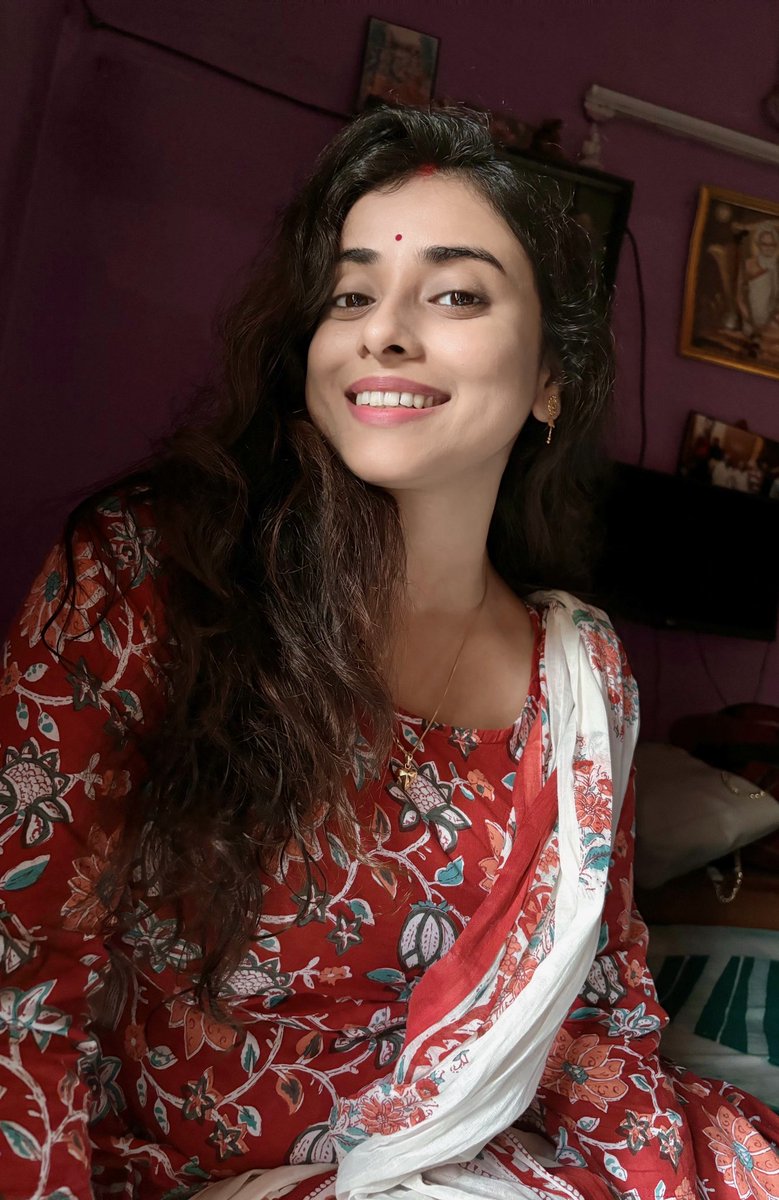 SingerShreyasi's tweet photo. শুভ কোজাগরী লক্ষ্মী পূজার প্রীতি ও শুভেচ্ছা জানাই সবাইকে ❤️🙏🏼✨😊🧿 https://t.co/cCafawNUEF