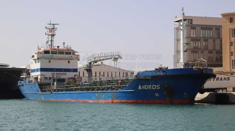 Shipguru's tweet photo. #Chinabuilt #bunkeringtanker #ANDROS #berthed at #grandharbourmalta - 23.10.2023 - https://t.co/nfgboxc3g3 - NO PHOTOS can be used or manipulated without our permission @Rich_Ships @ShipsInPics @ShippingMag @ShippingMagnate https://t.co/26MpAjrw2z
