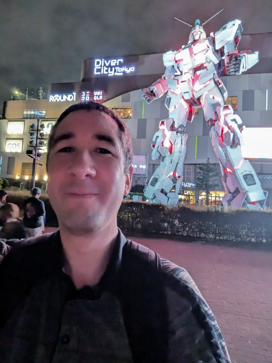 TaiHusky's tweet photo. Managed to take a few pics of Digimon locations and the Gundam today. https://t.co/wQyMYDUUHa