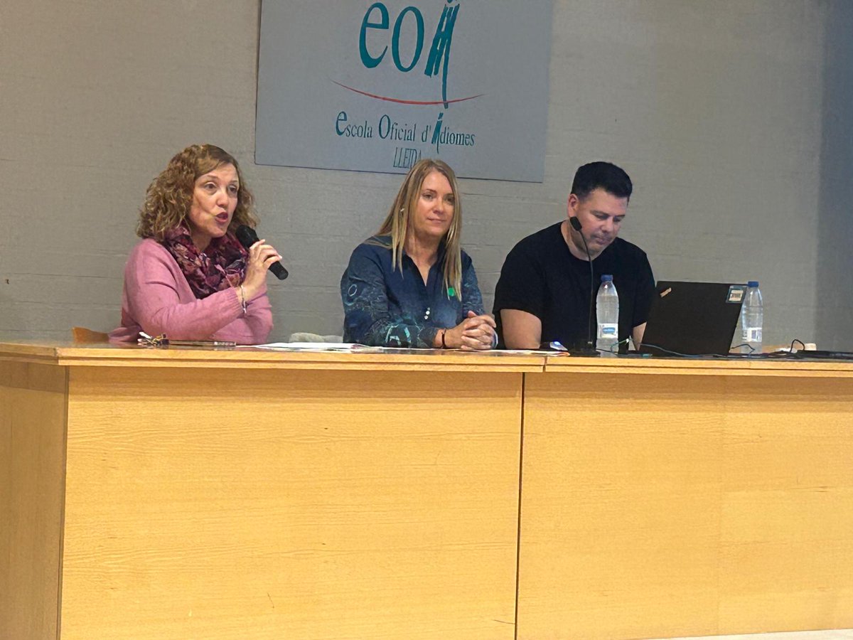 ATC81's tweet photo. Ahir va tenir lloc la 1a sessió d'International Café organitzada pel ST Lleida @sllengua  @EplusCatEdu Aquesta activitat té com a objectiu donar a conèixer diferents programes internacionals mostrant projectes i bones pràctiques de centres del territori i establir xarxaentreells https://t.co/5o30bKI8uU
